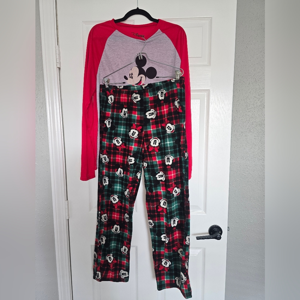 Disney Mickey Mouse Mens Pajama Set